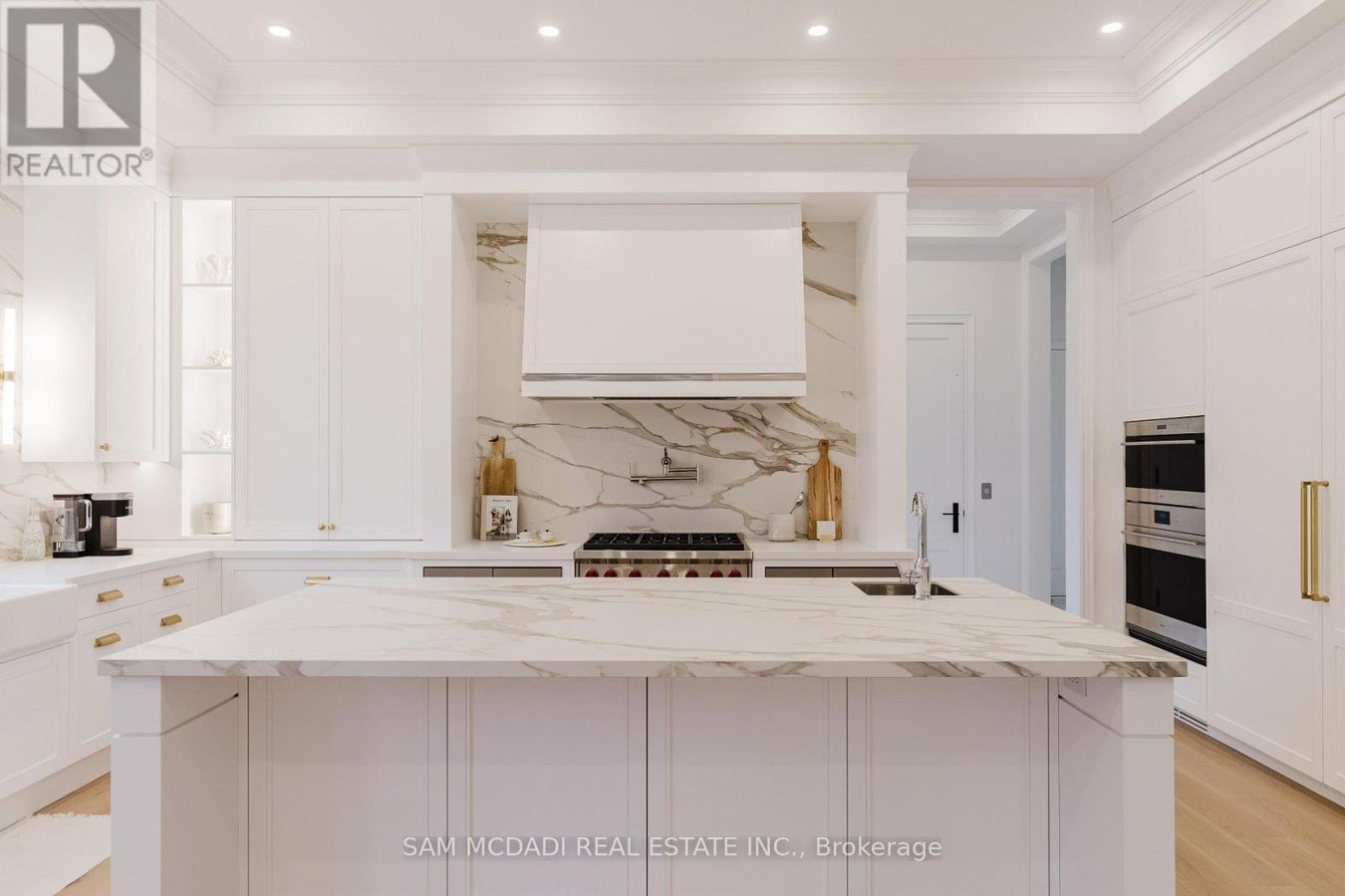 243 PRINCE GEORGE CRESCENT - Photo 16