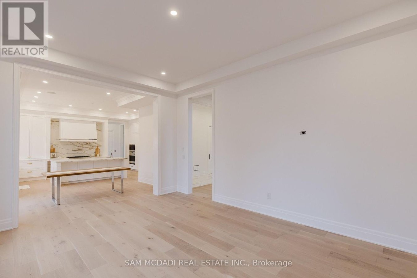 243 PRINCE GEORGE CRESCENT - Photo 20