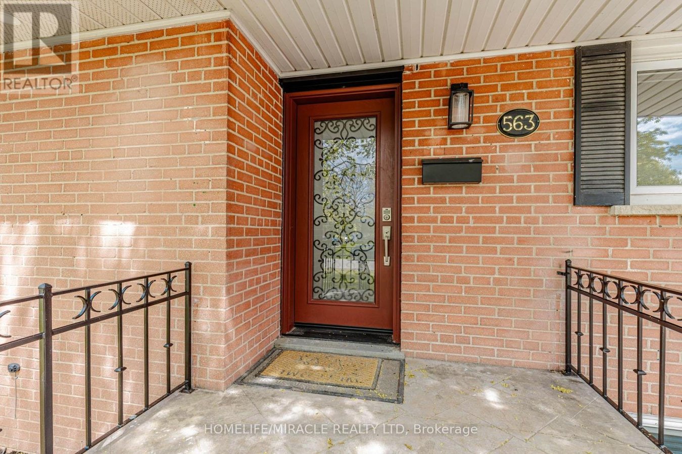 563 TAPLOW CRESCENT - Photo 5