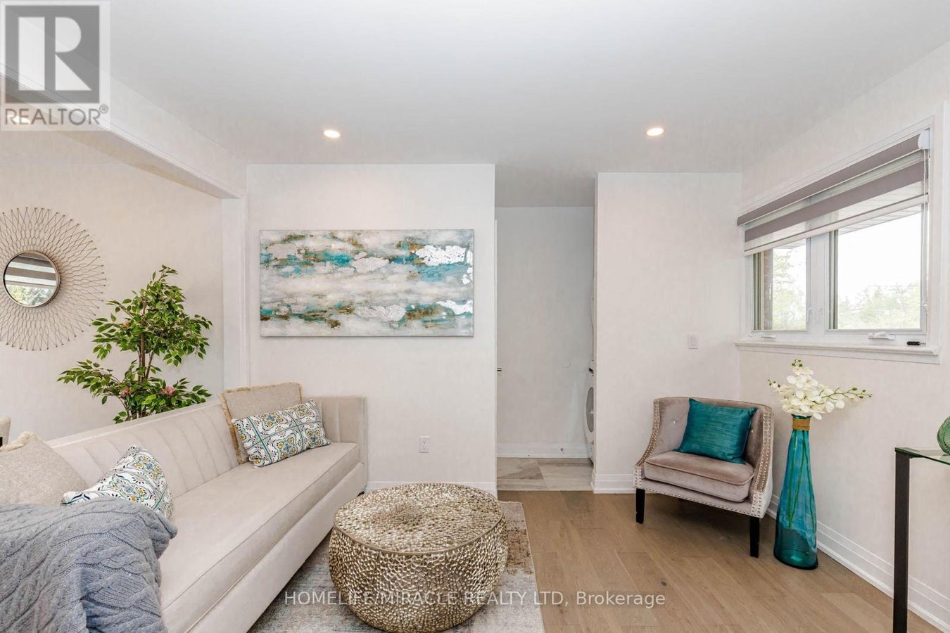 563 TAPLOW CRESCENT - Photo 8