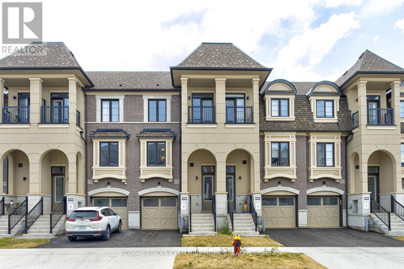 1345 KANIV STREET - Photo 1