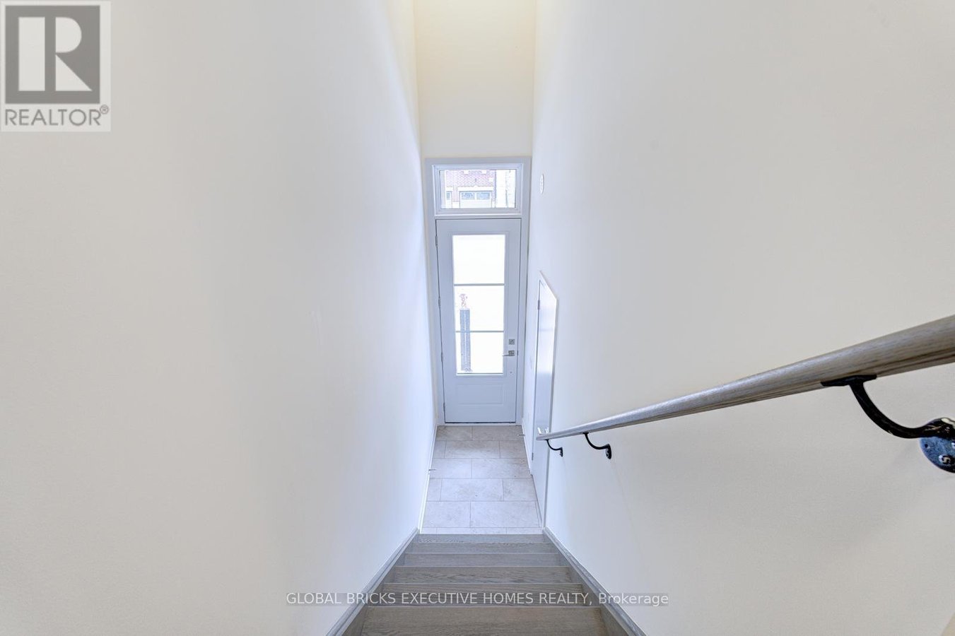 1345 KANIV STREET - Photo 6