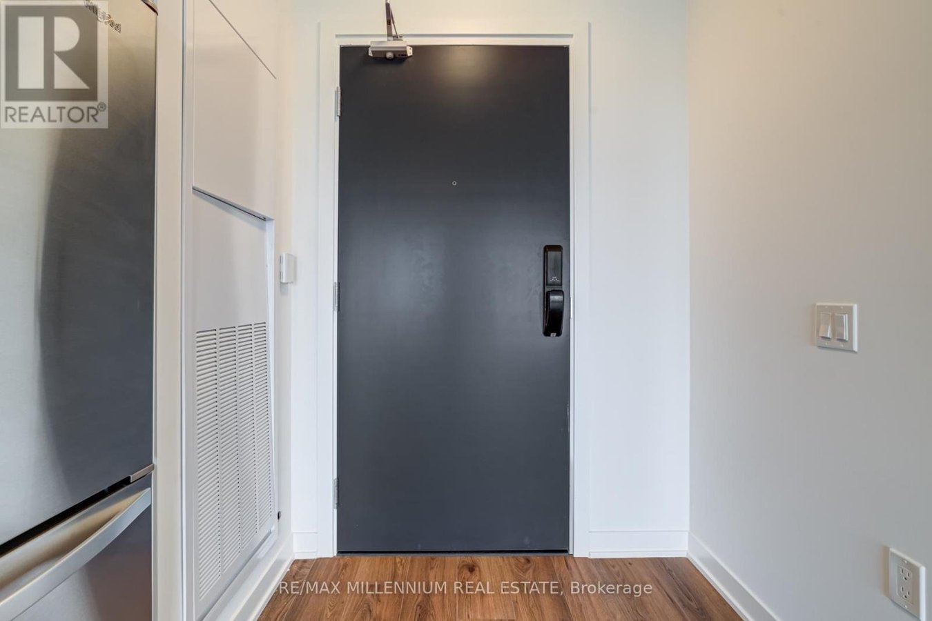 531 - 395 DUNDAS STREET W - Photo 8