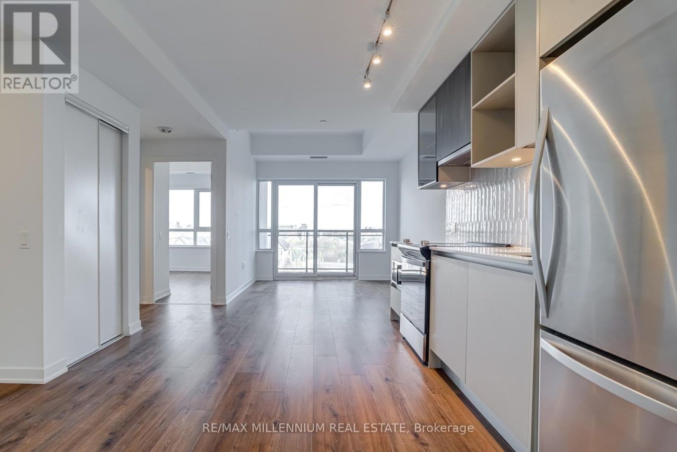531 - 395 DUNDAS STREET W - Photo 9