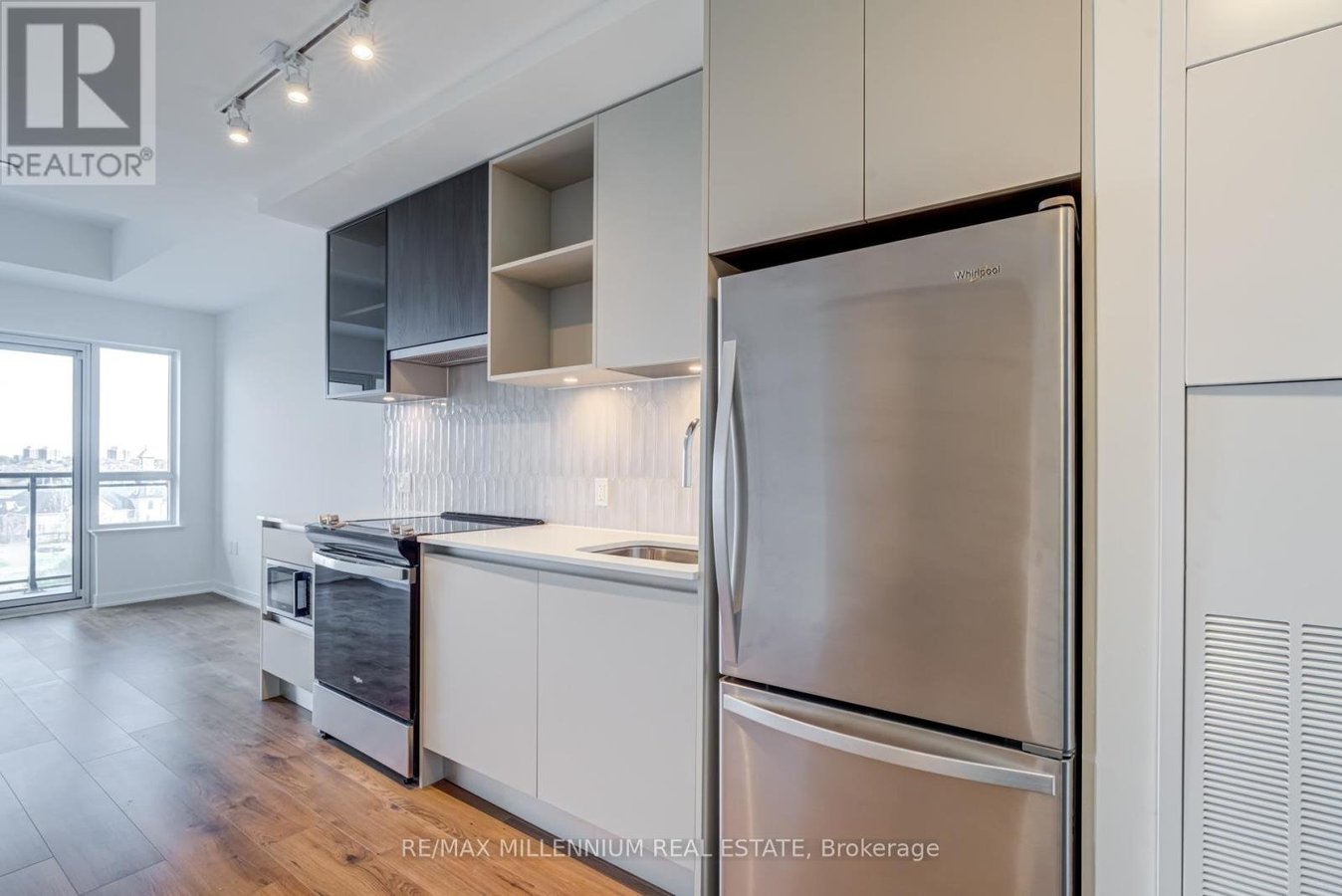 531 - 395 DUNDAS STREET W - Photo 10