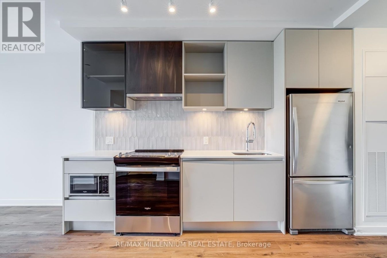 531 - 395 DUNDAS STREET W - Photo 11