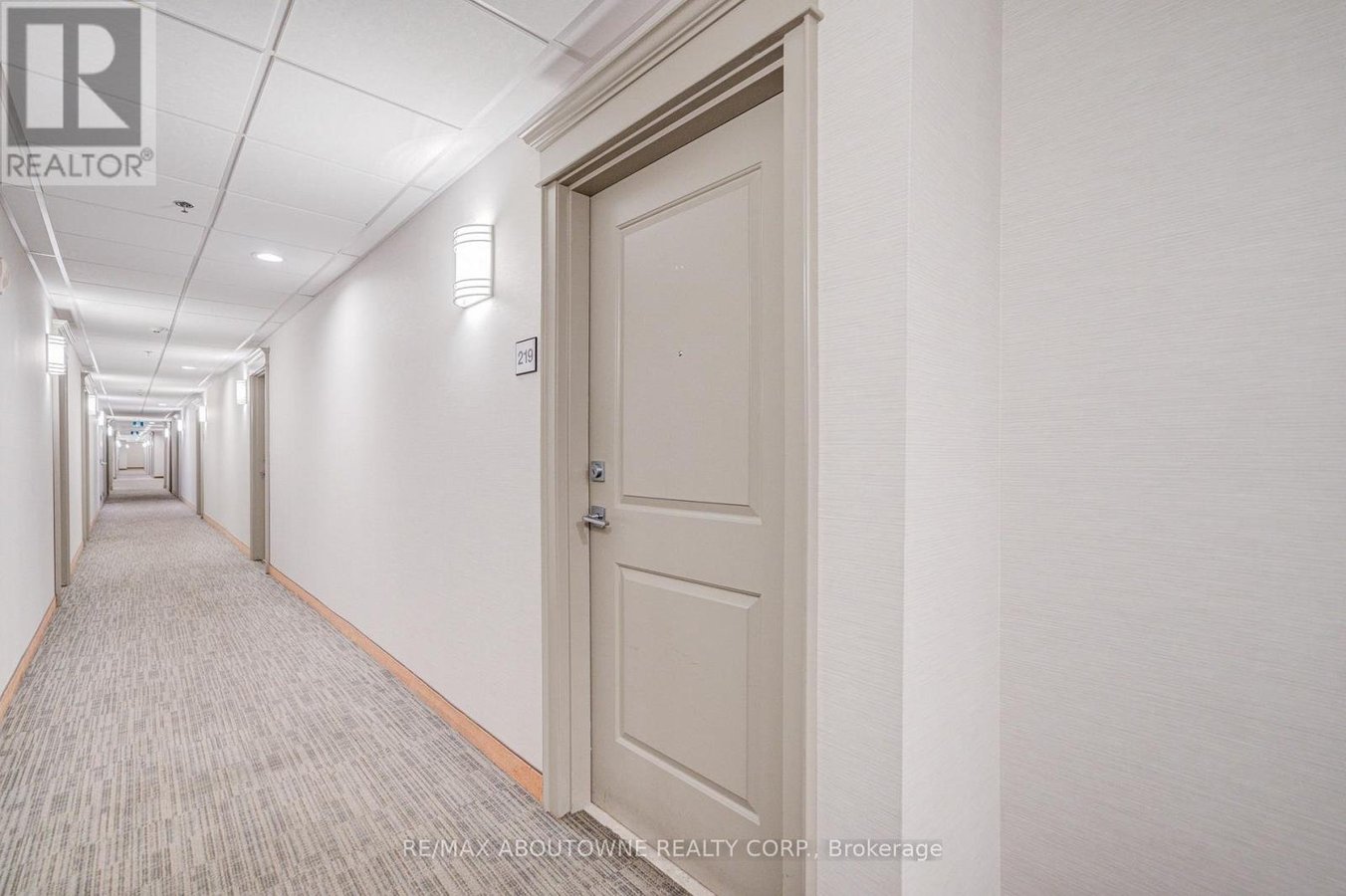 219 - 2490 OLD BRONTE ROAD - Photo 9
