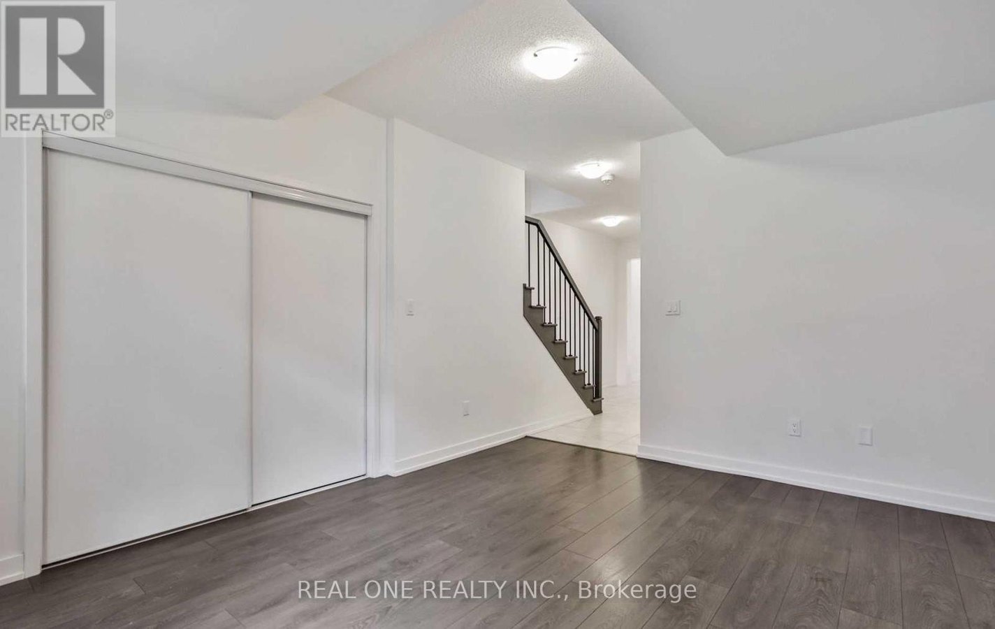200 HUGUENOT ROAD - Photo 4