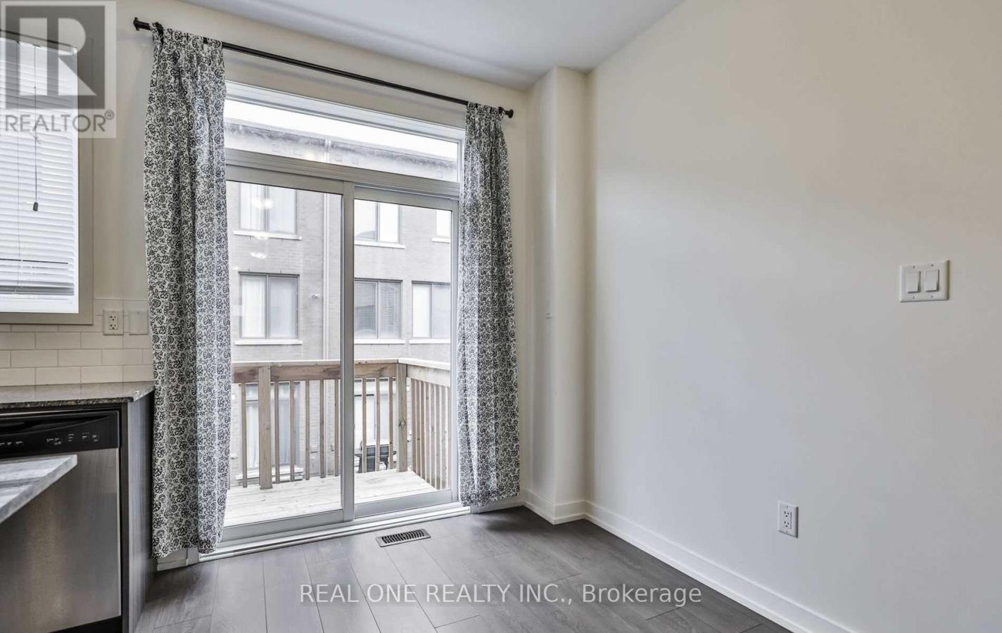 200 HUGUENOT ROAD - Photo 10