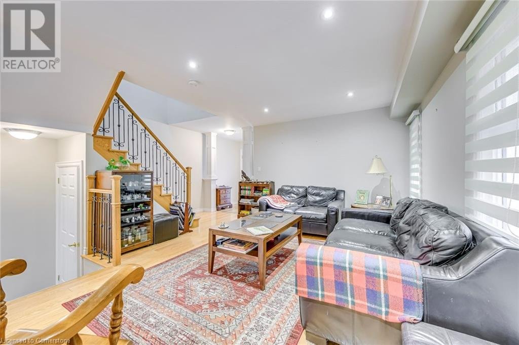 2349 NEWCASTLE Crescent - Photo 7