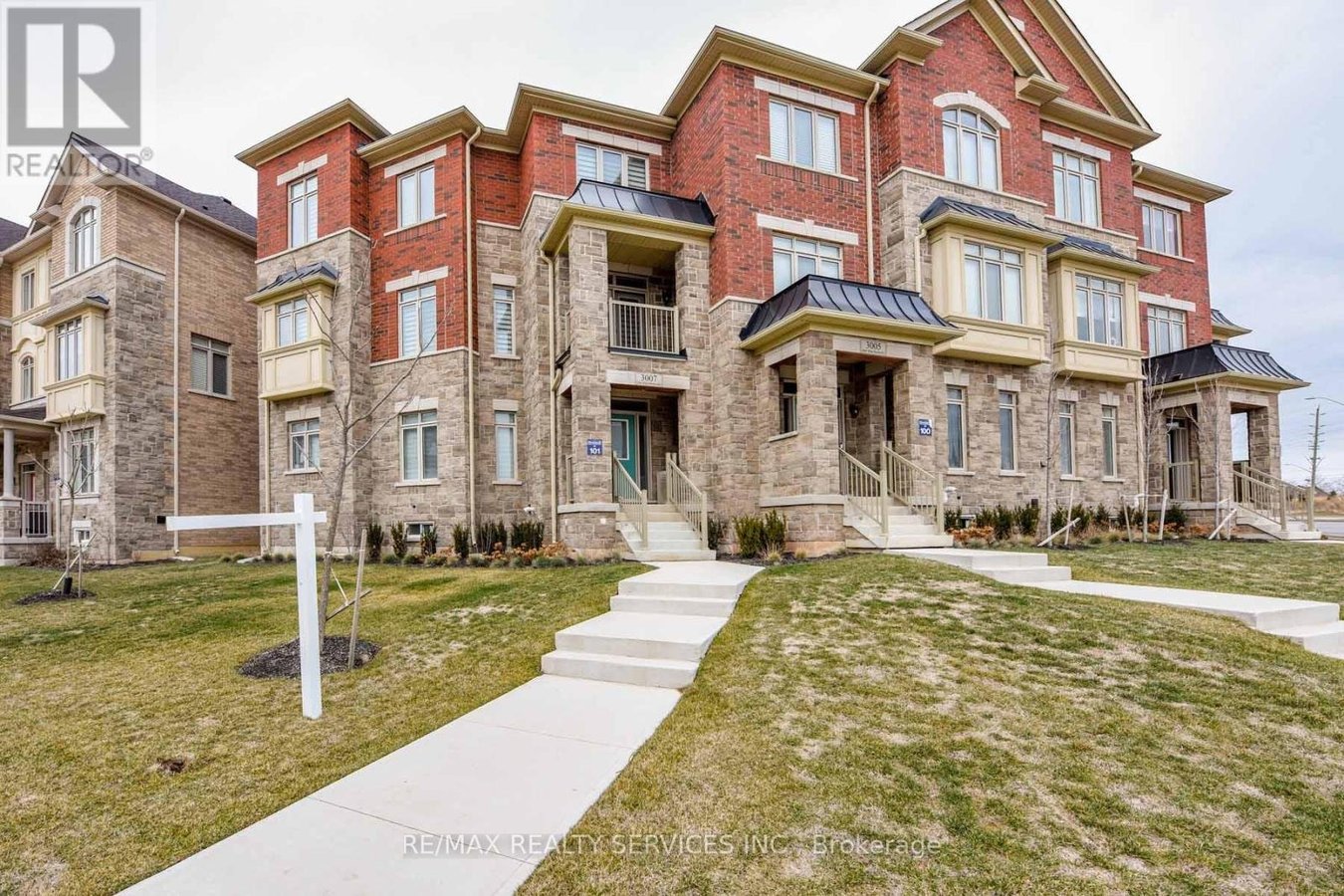 3007 MAX KHAN BOULEVARD - Photo 1