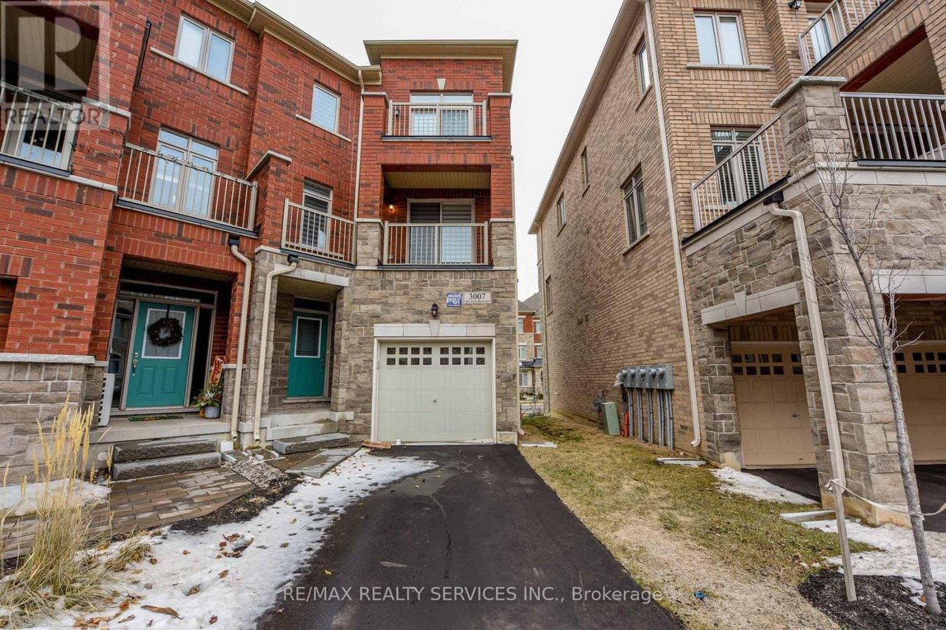 3007 MAX KHAN BOULEVARD - Photo 4