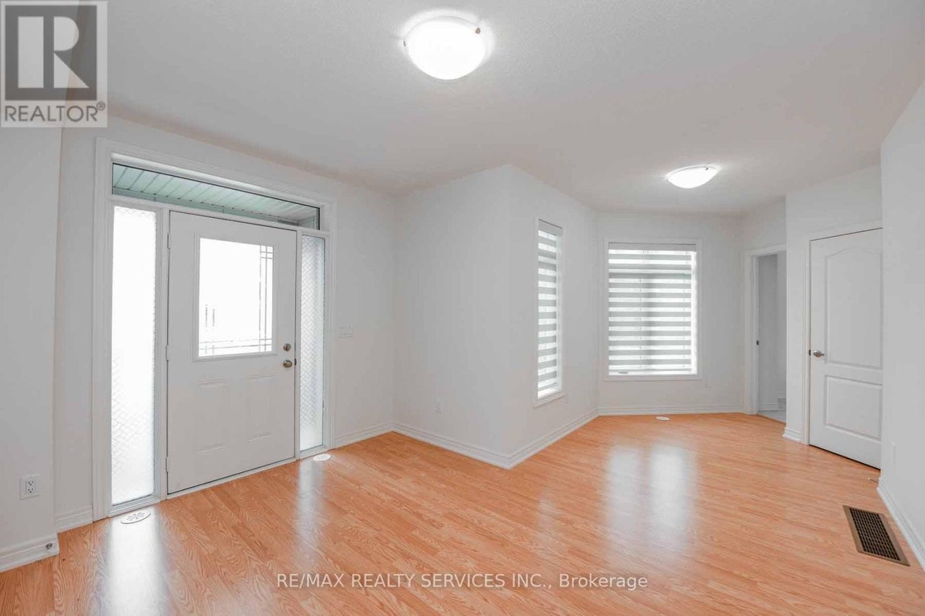 3007 MAX KHAN BOULEVARD - Photo 6