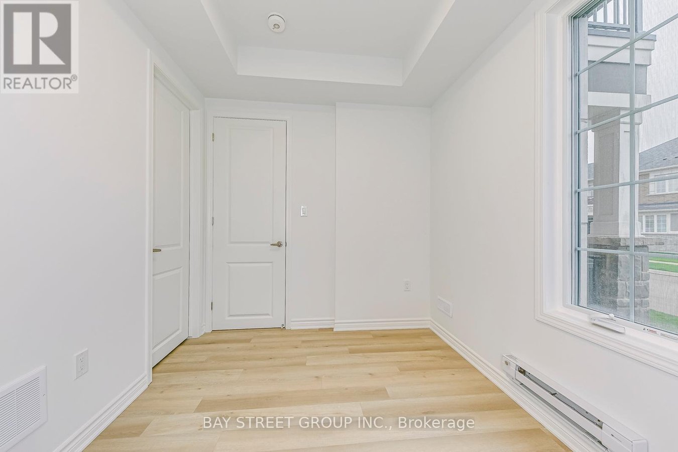 3074 MERRICK ROAD - Photo 5