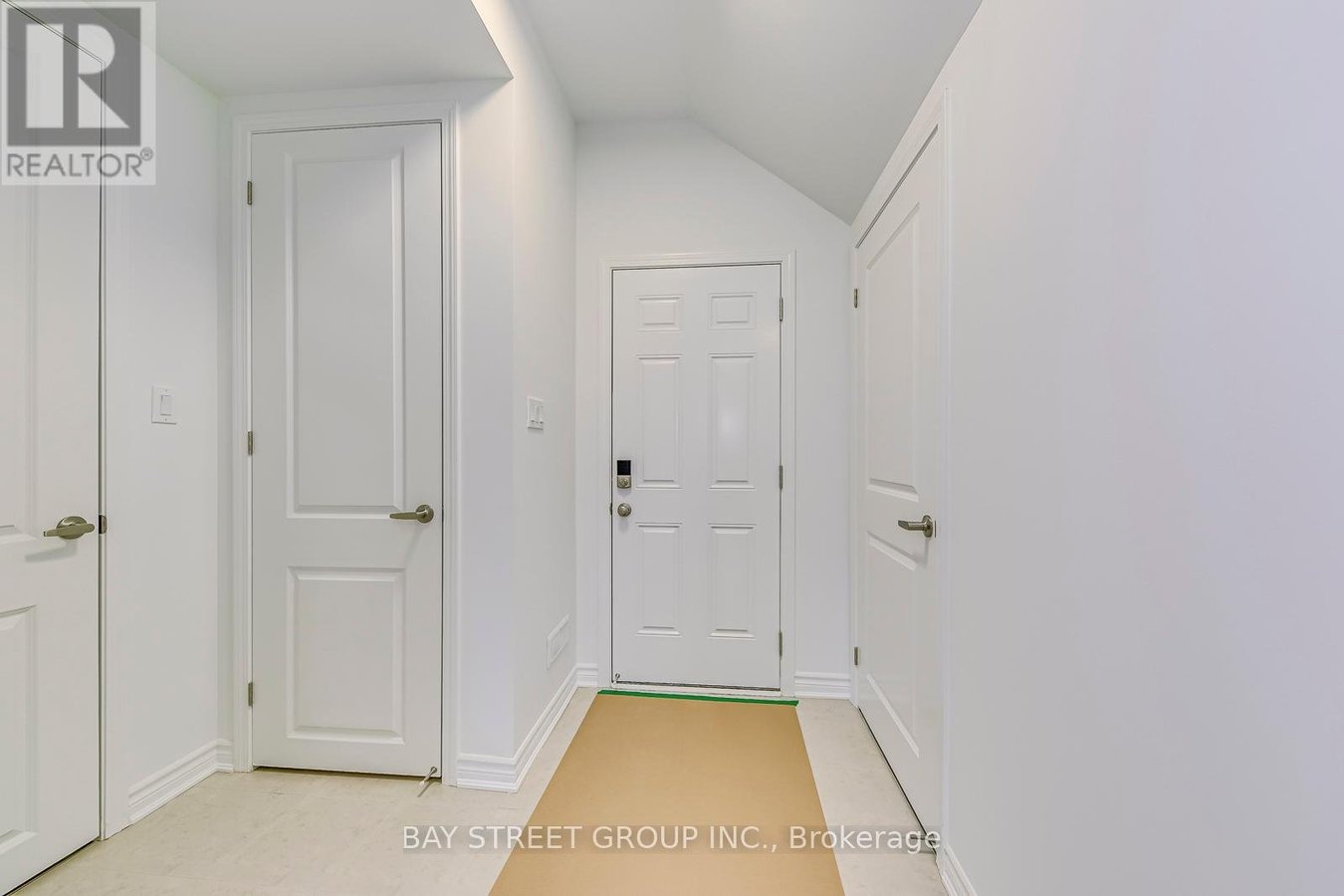 3074 MERRICK ROAD - Photo 9