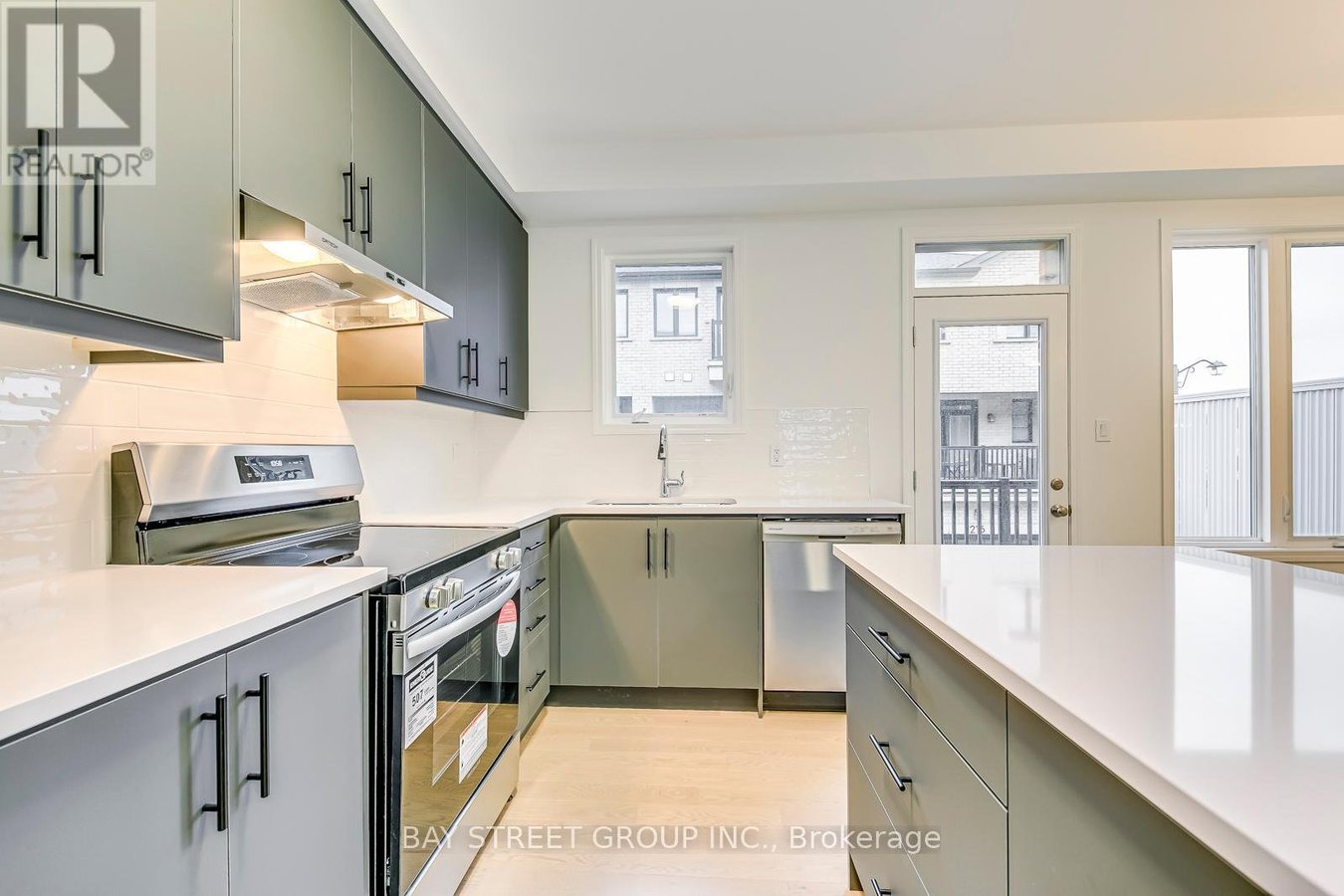 3074 MERRICK ROAD - Photo 14