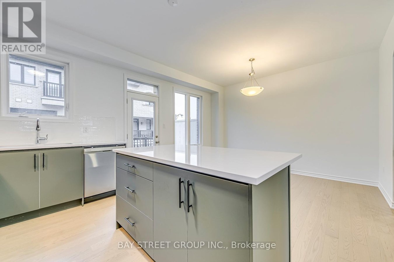 3074 MERRICK ROAD - Photo 15