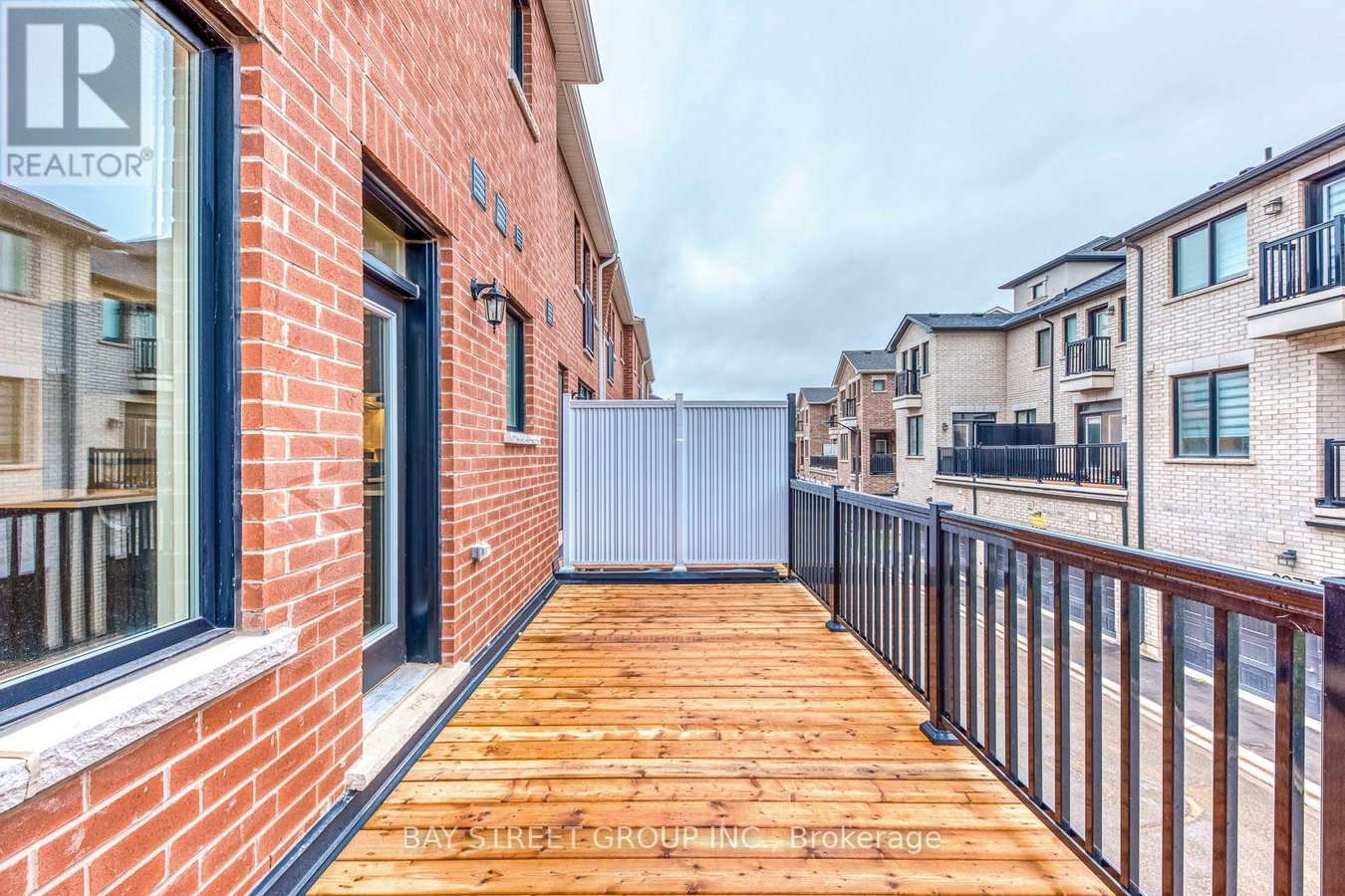 3074 MERRICK ROAD - Photo 18
