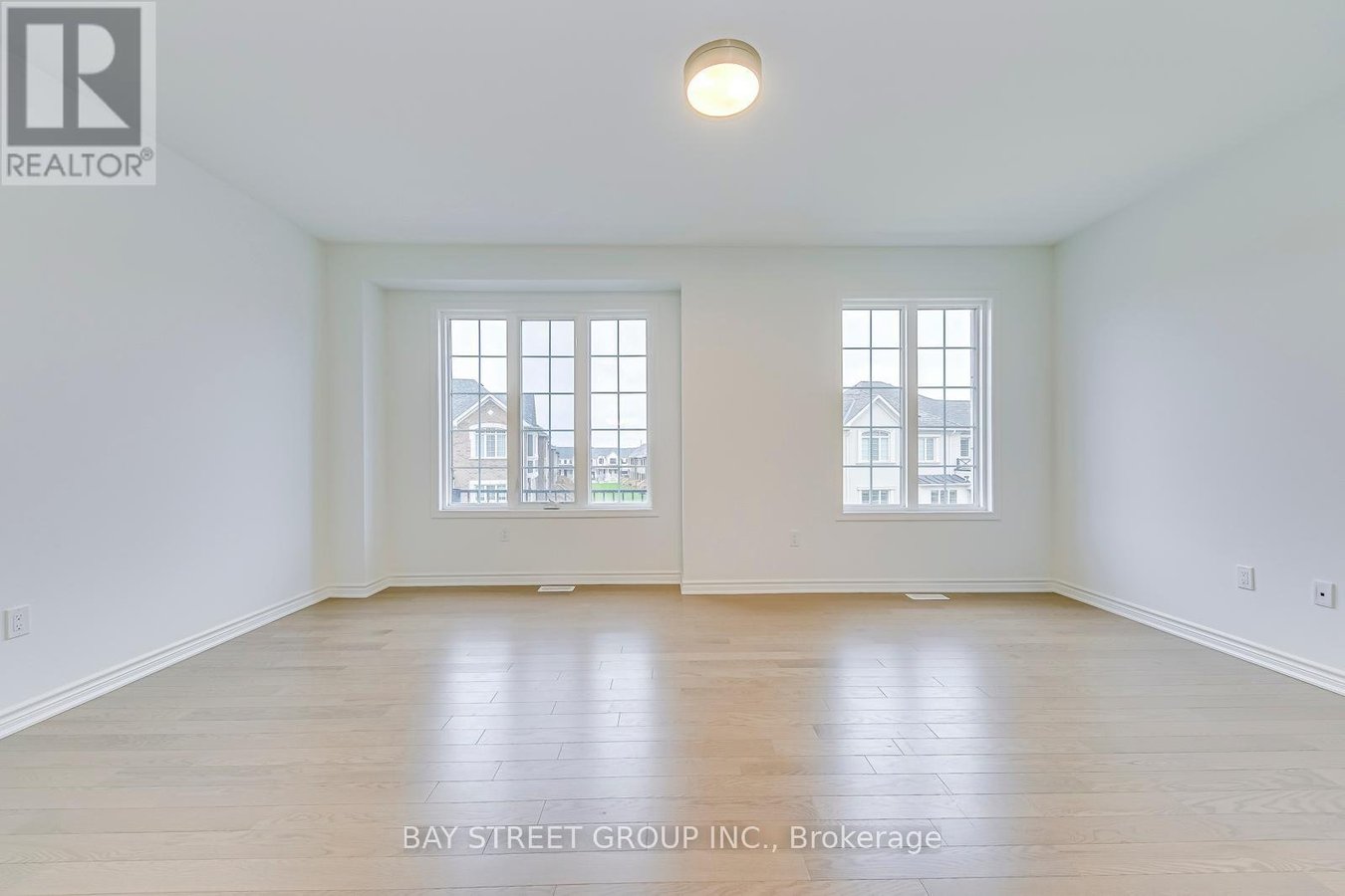 3074 MERRICK ROAD - Photo 20