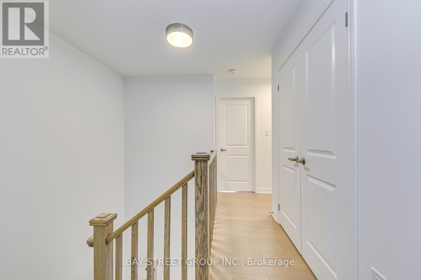 3074 MERRICK ROAD - Photo 27