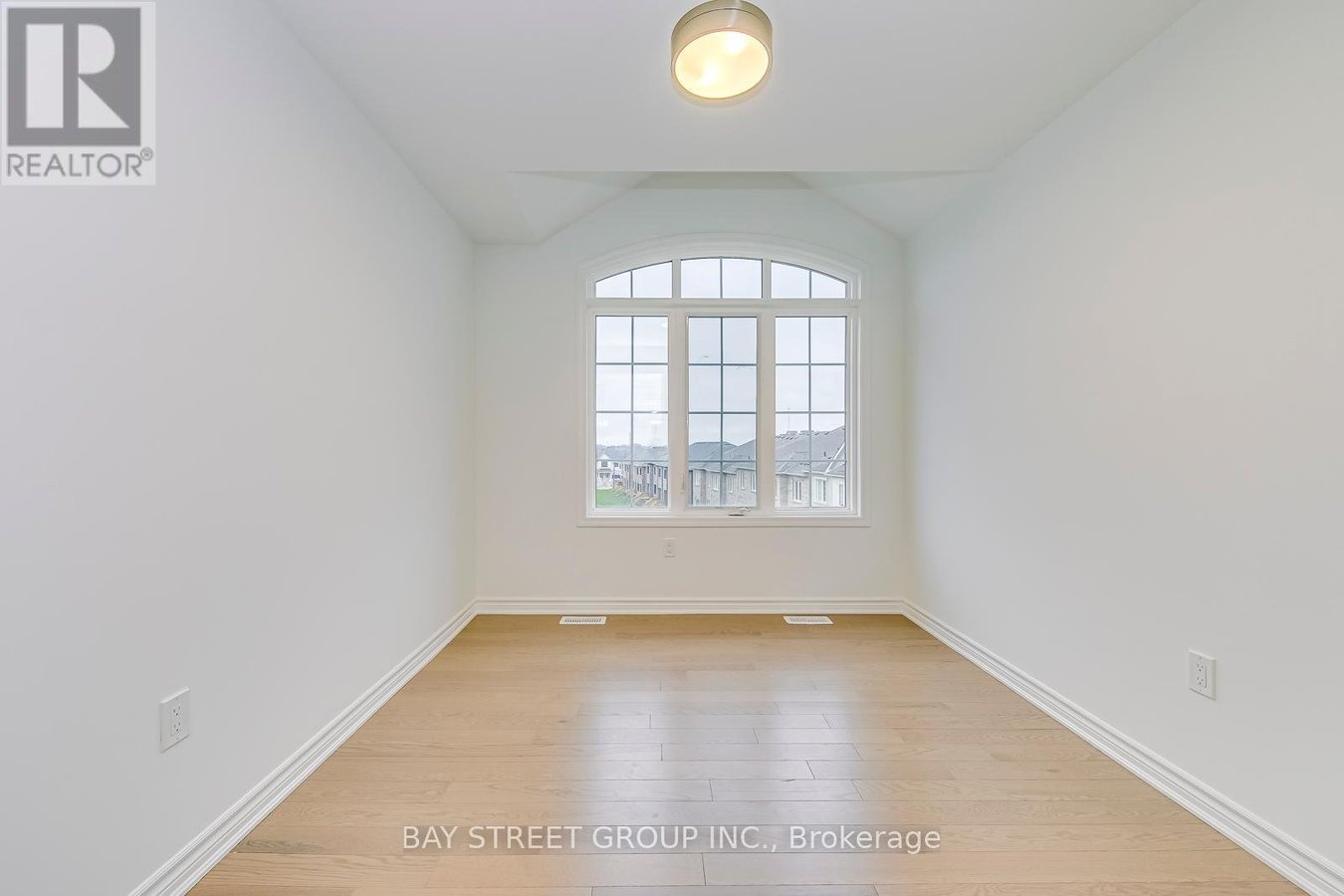 3074 MERRICK ROAD - Photo 33
