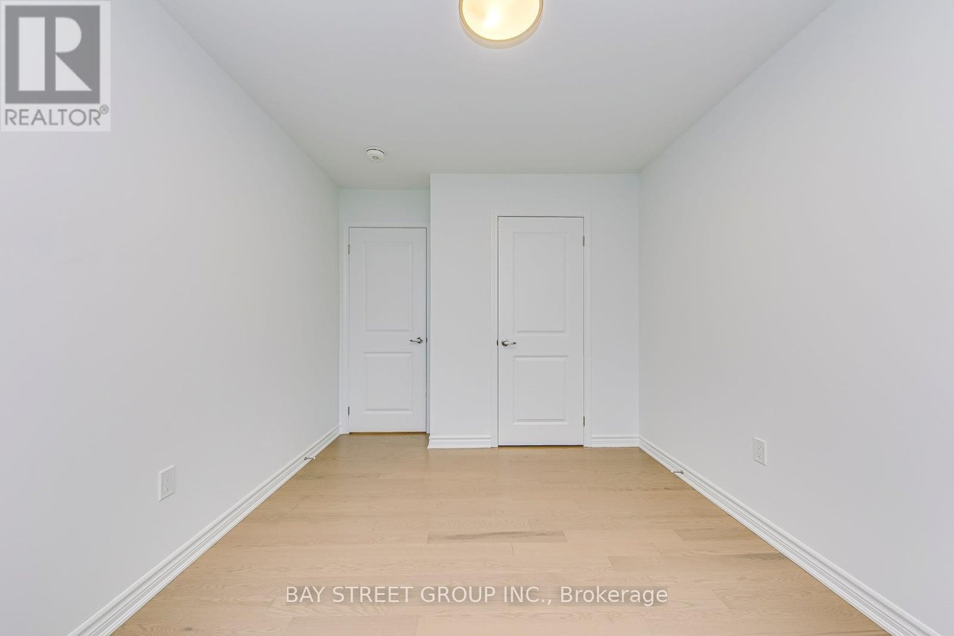3074 MERRICK ROAD - Photo 34