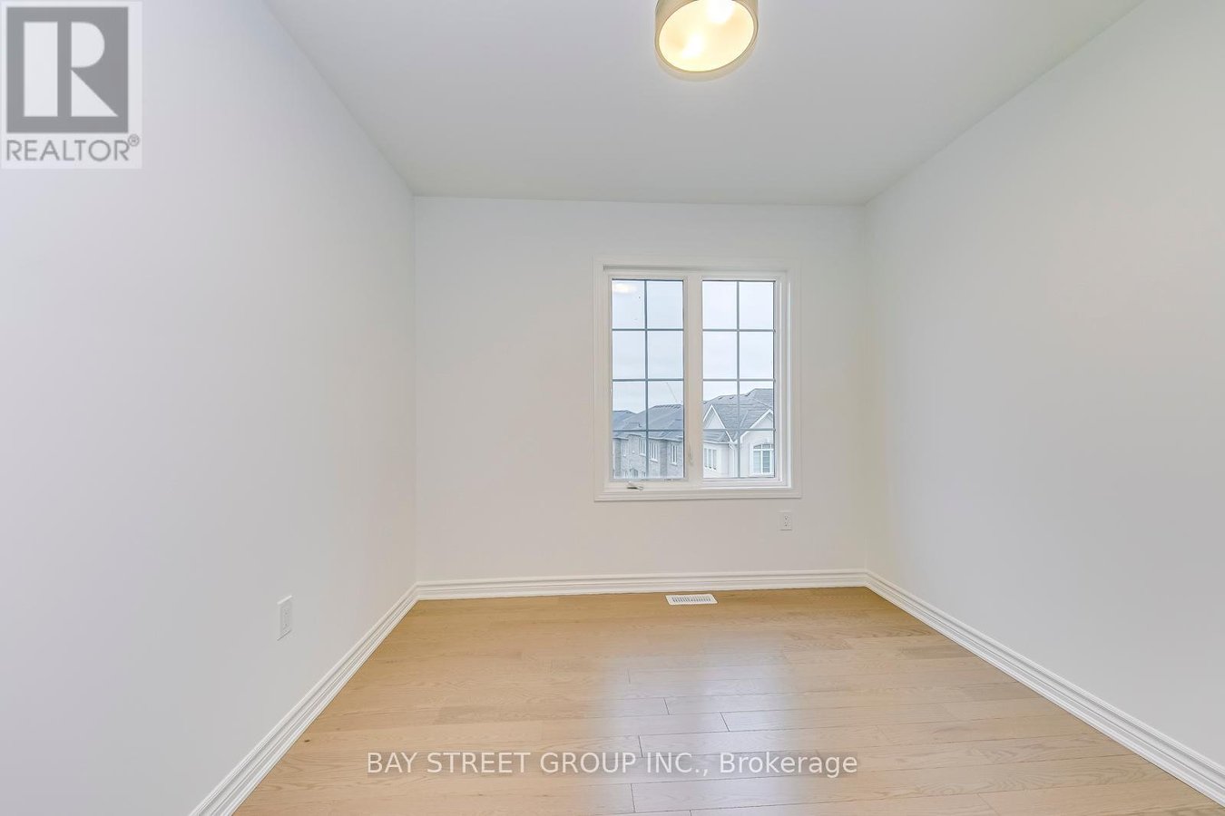 3074 MERRICK ROAD - Photo 35