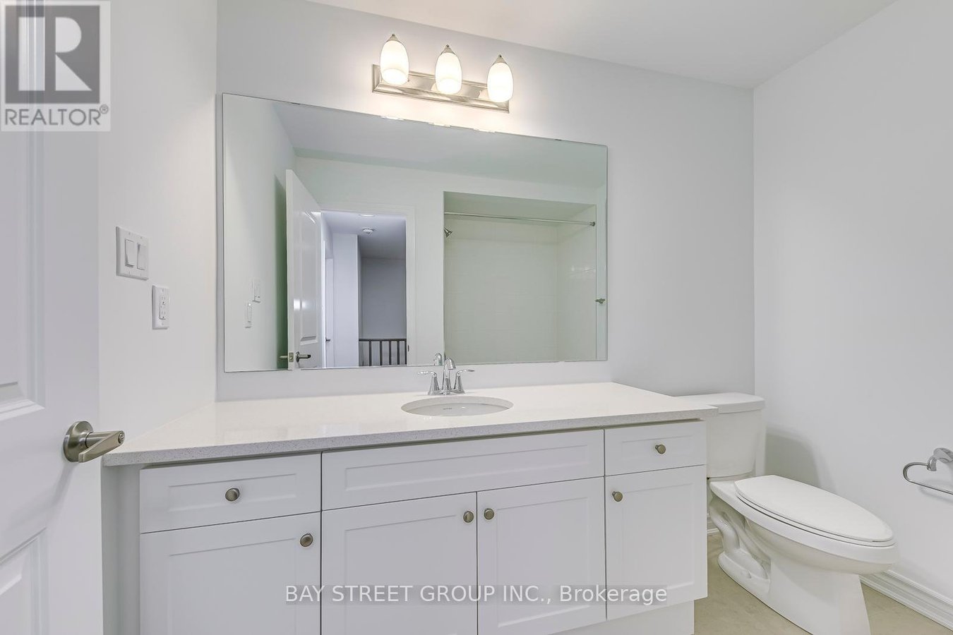 3074 MERRICK ROAD - Photo 37