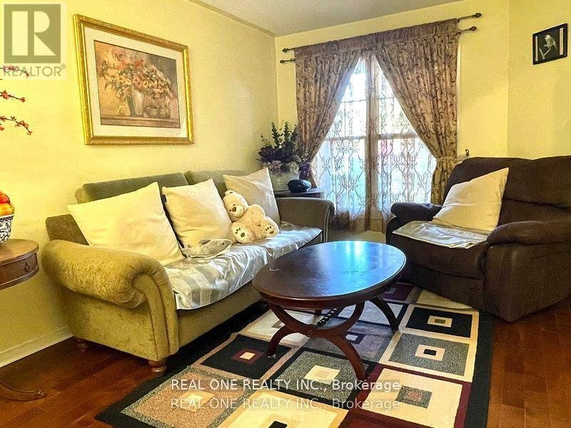 UNIT 2 - 1235 BLACKBURN DRIVE - Photo 4