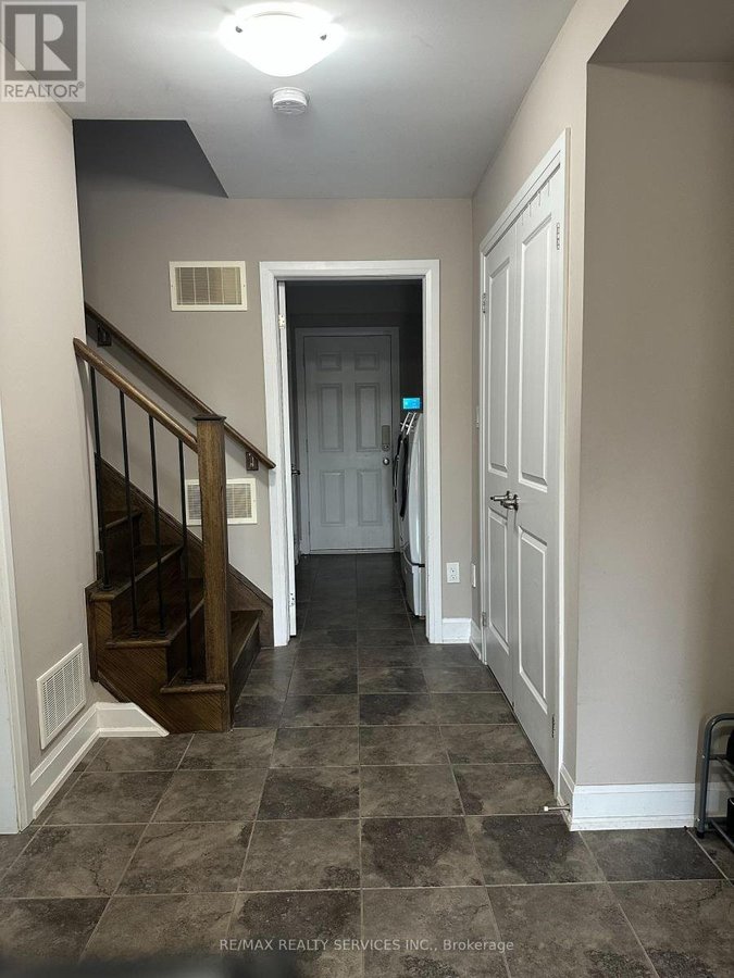 214 - 214 ELLEN DAVIDSON DRIVE - Photo 3