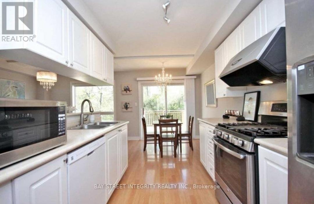 355 RAVINEVIEW WAY - Photo 4