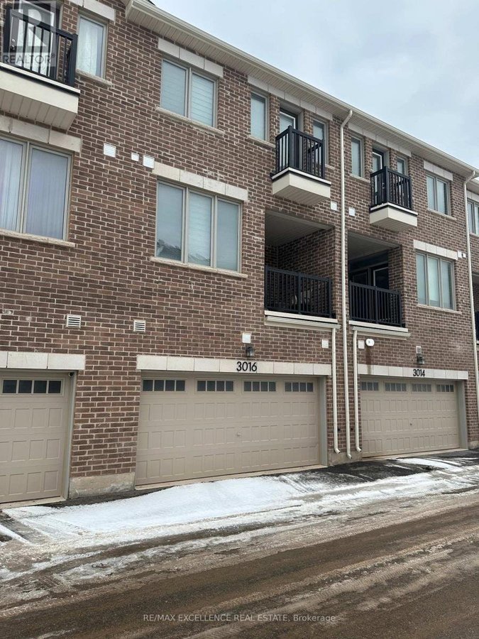3016 JOHN MCKAY BOULEVARD - Photo 2