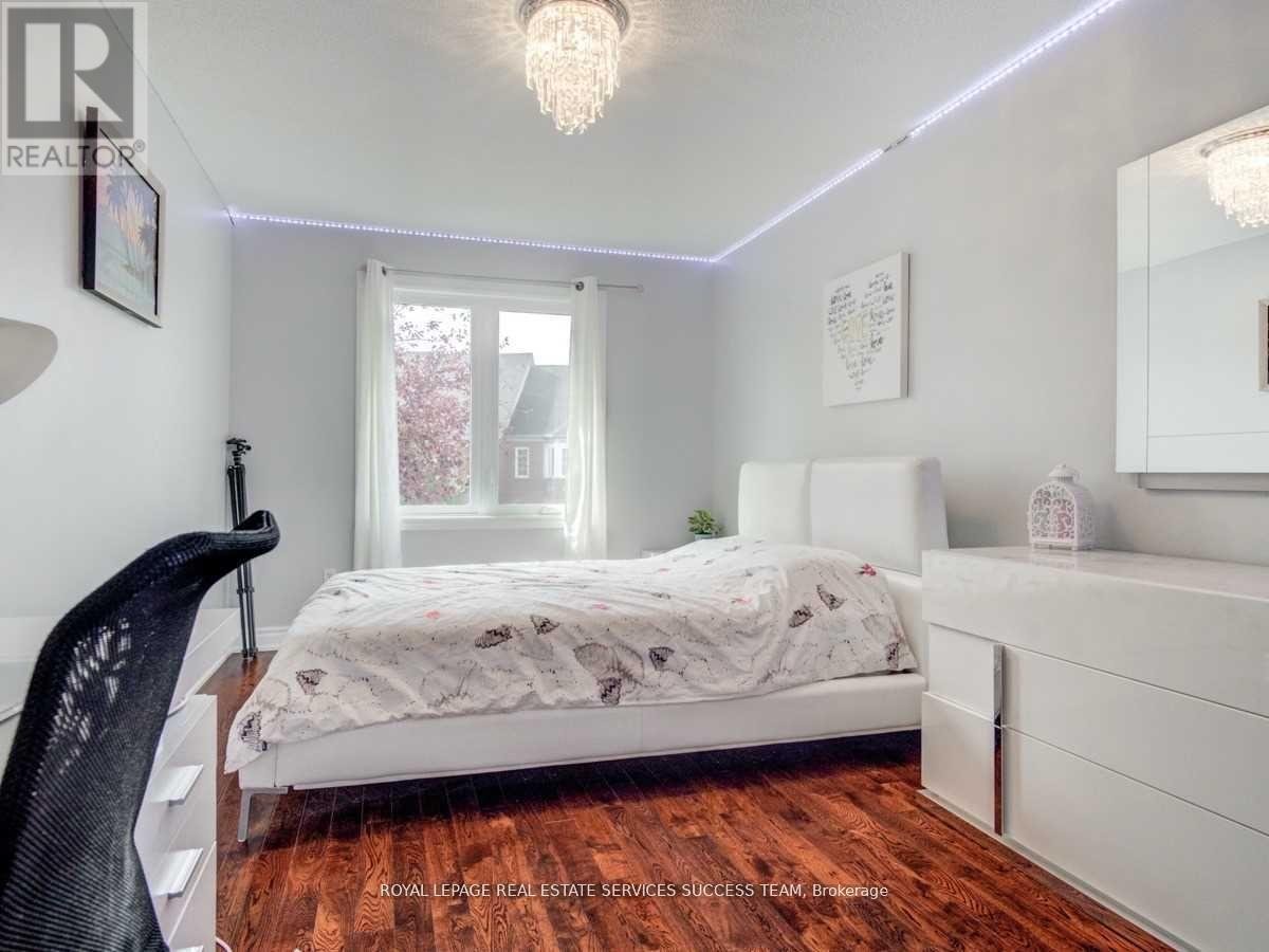 1164 TREETOP TERRACE - Photo 21