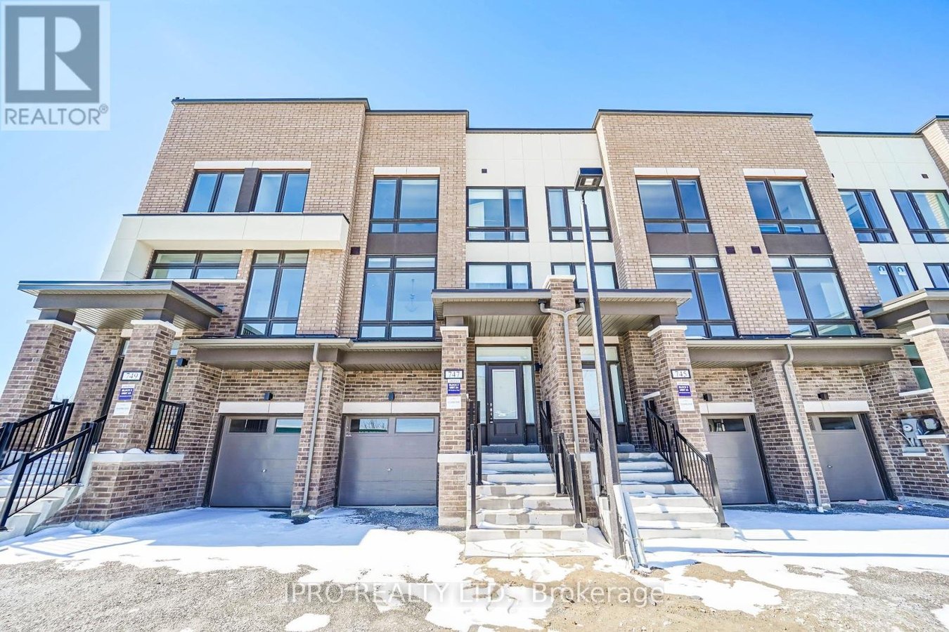 Oshawa ON Town Homes for Rent