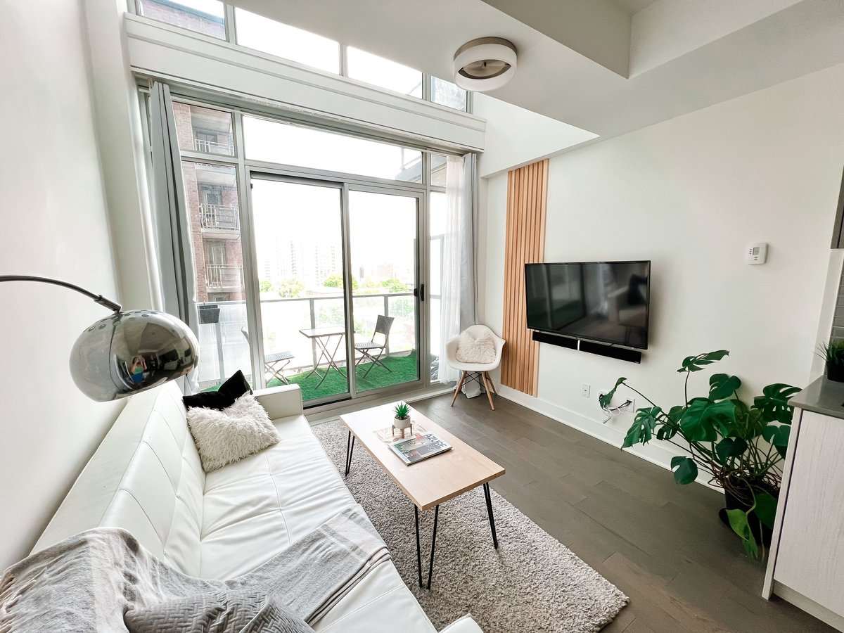 255 Bay Street - Photo 2
