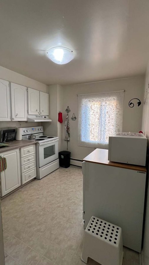 Woodroffe Avenue - Photo 1