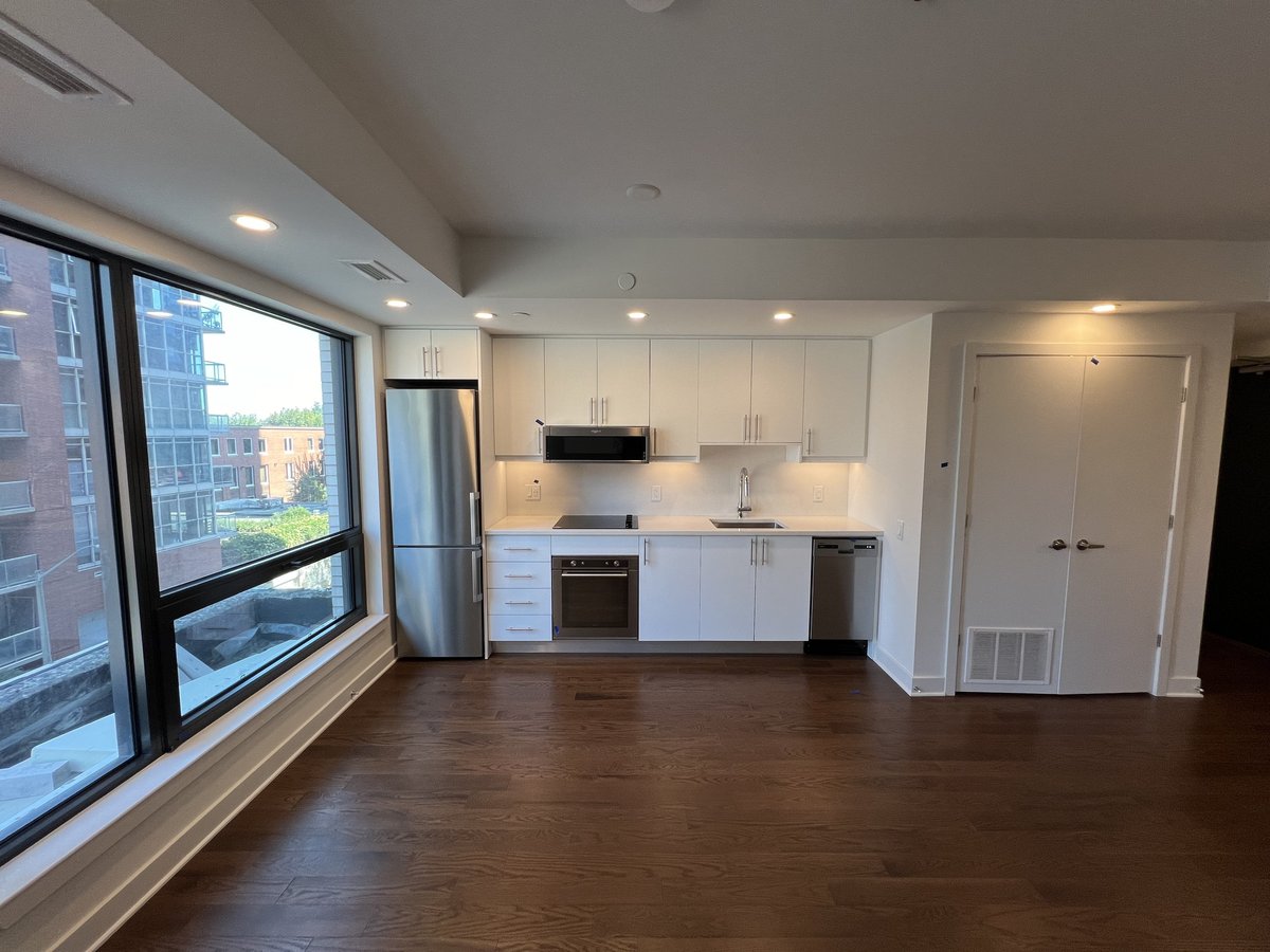 180 George Street - Photo 2
