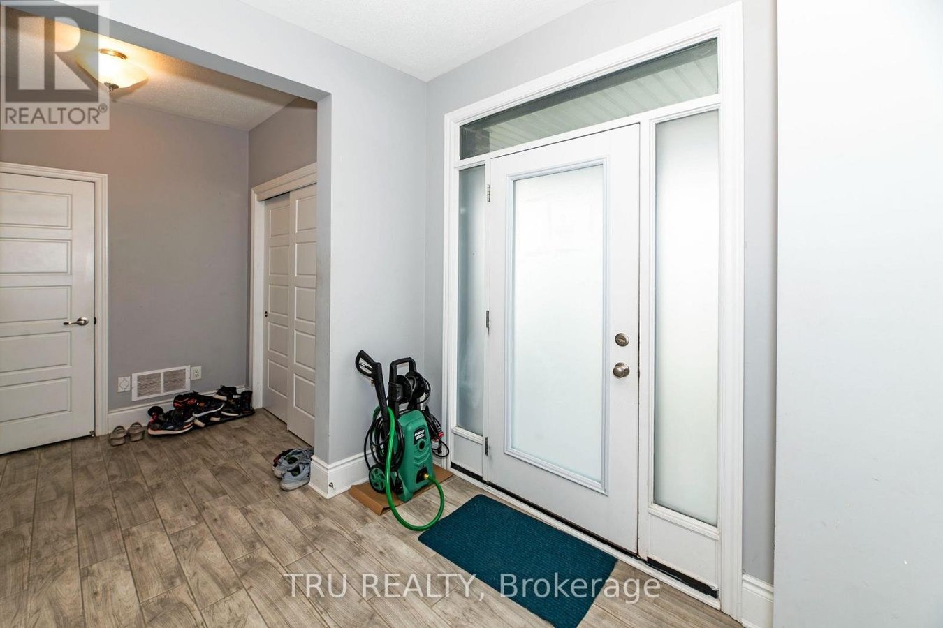 34 CASPIAN ROW - Photo 4
