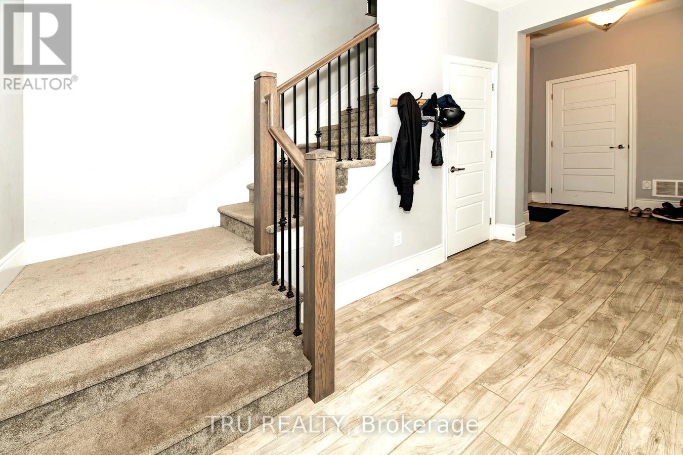 34 CASPIAN ROW - Photo 6