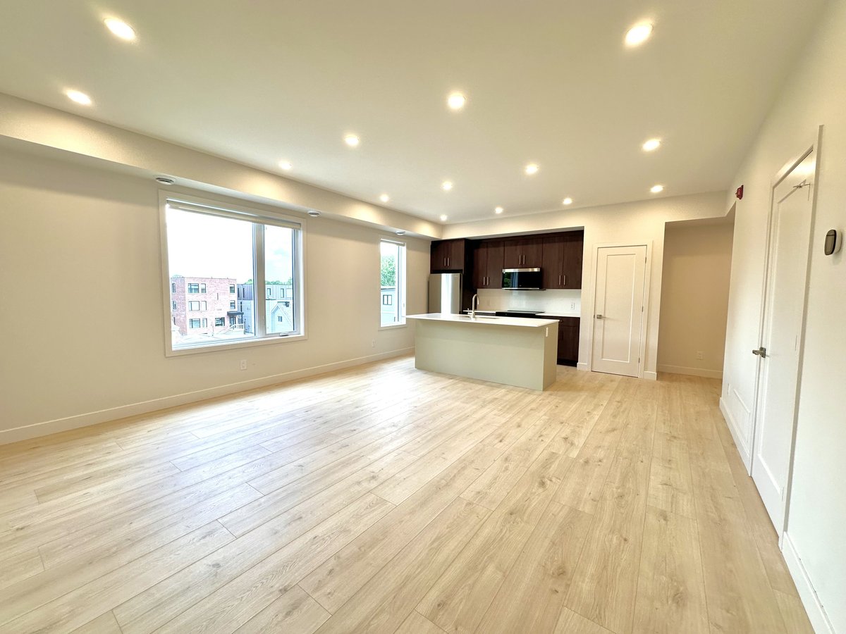 254 Garneau Street - Photo 2
