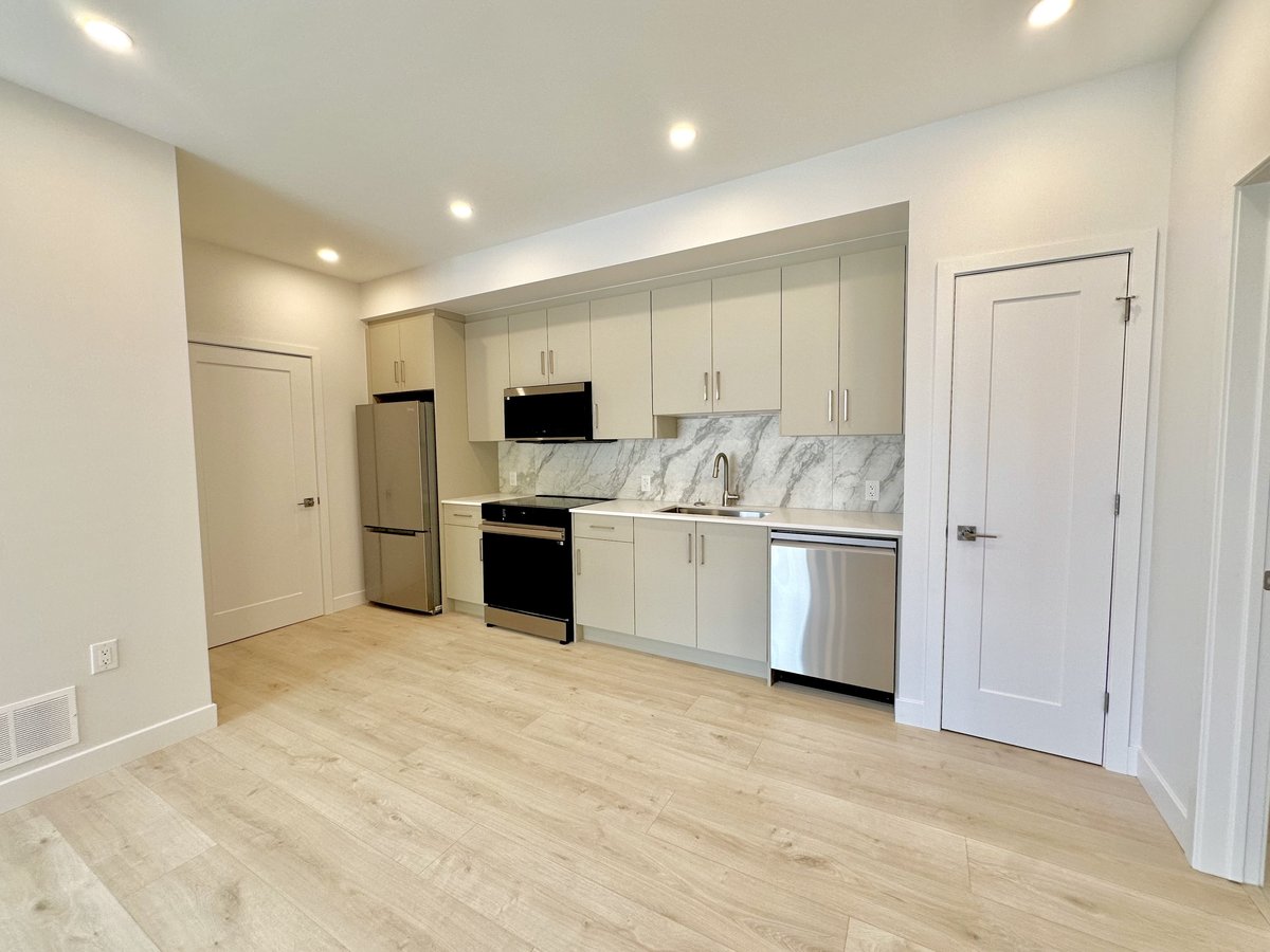 254 Garneau Street - Photo 1