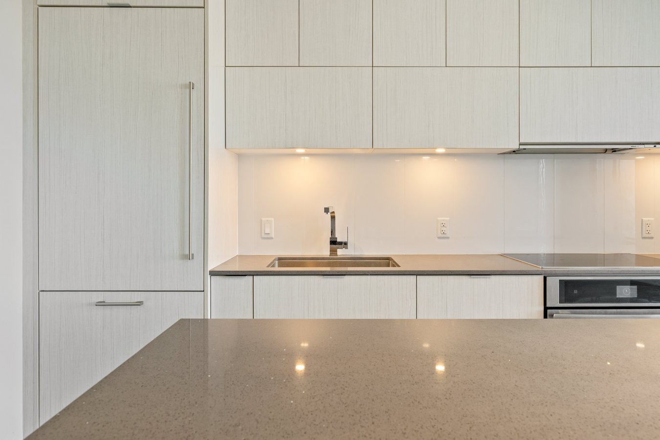 101 Queen Street - Photo 2