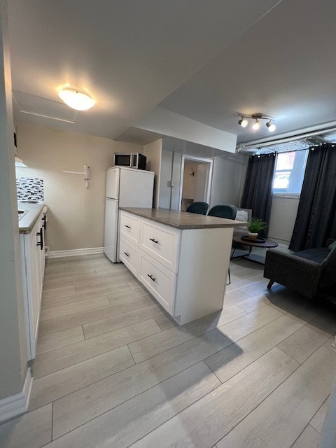 36 Third Avenue - Photo 19