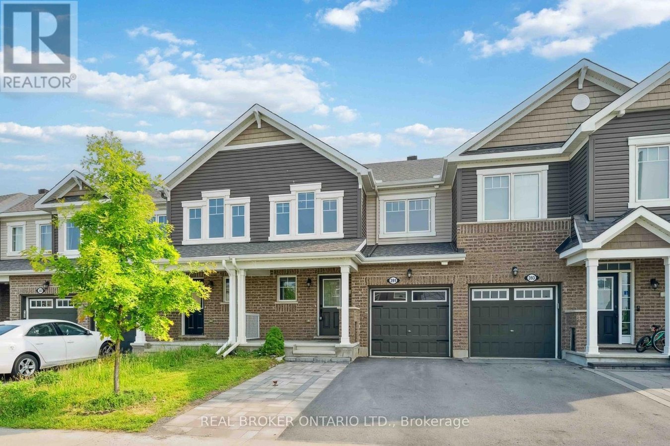391 ROUNCEY ROAD - Photo 1