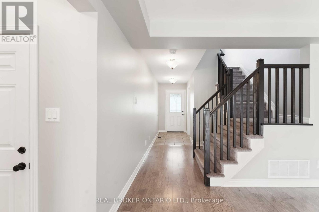 391 ROUNCEY ROAD - Photo 4