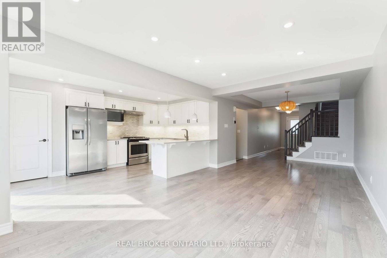 391 ROUNCEY ROAD - Photo 9