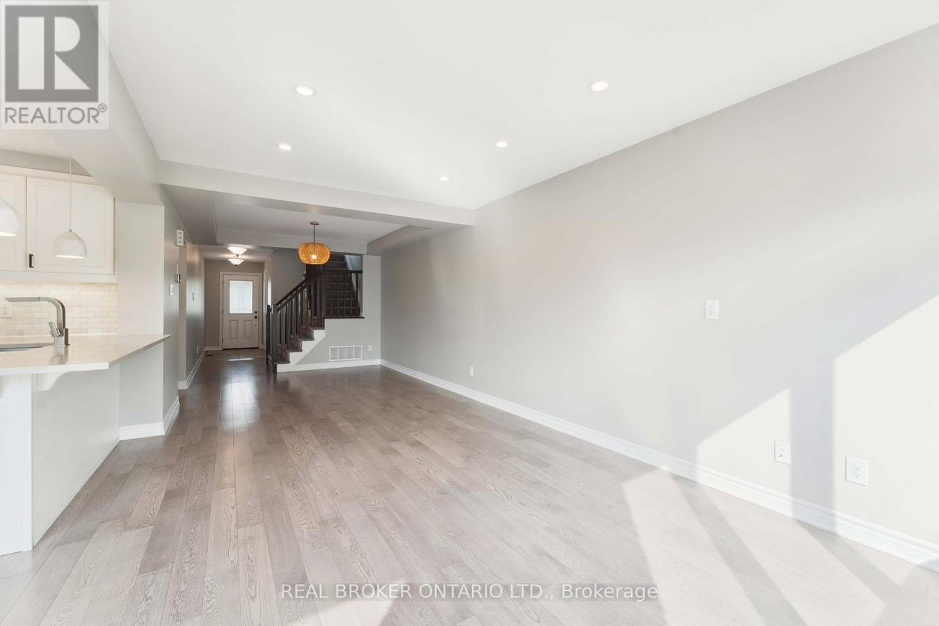 391 ROUNCEY ROAD - Photo 11