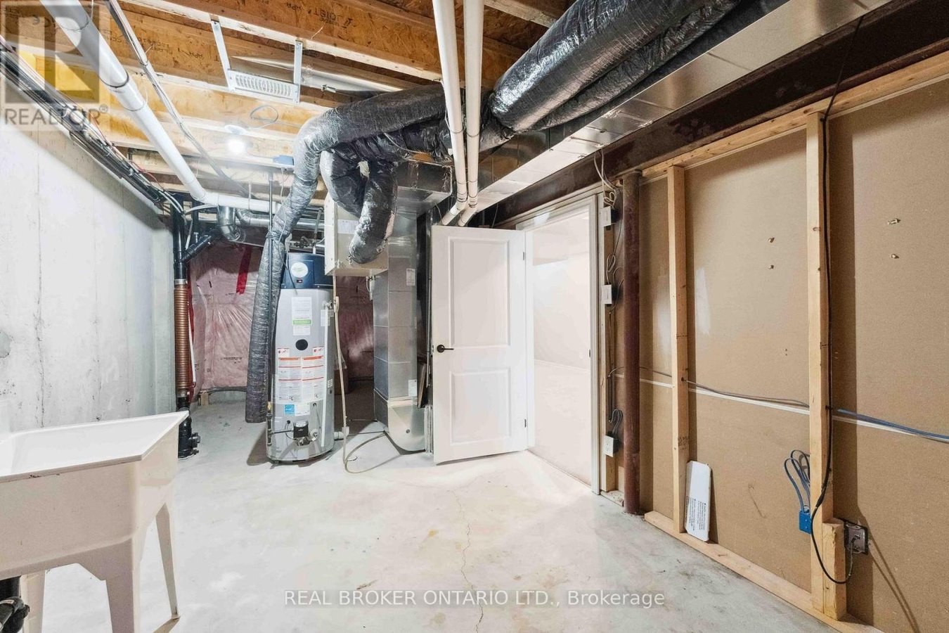 391 ROUNCEY ROAD - Photo 37