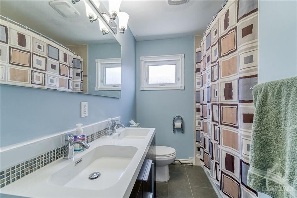 128 Lavergne Street - Photo 9
