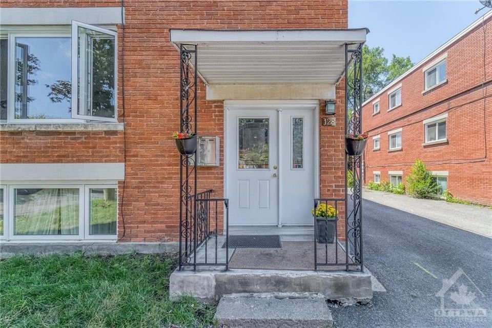 128 Lavergne Street - Photo 2
